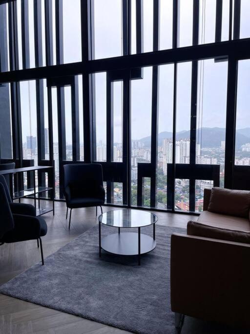 Beacon Executive #georgetown #infinitypool #15 George Town