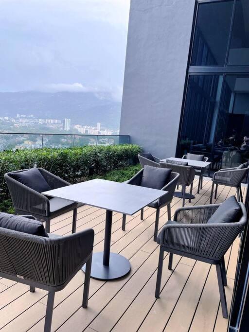 Beacon Executive #georgetown #infinitypool #15